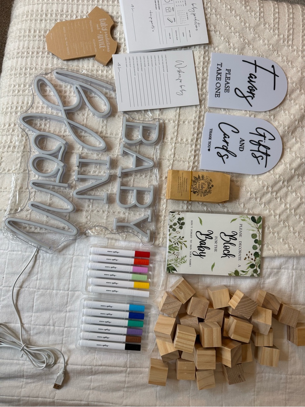 Baby in bloom party decor set
